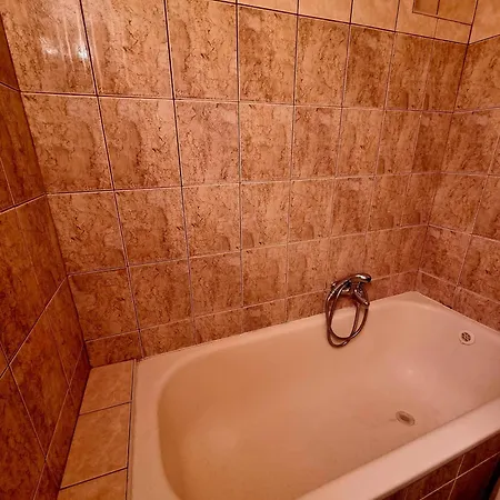 Center Quiet Cozy Apartment